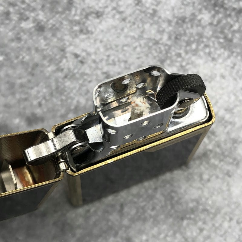 Bật lửa Zorro Ultimate Men Đen Viền Vàng - Z6007A - Hình ảnh 7