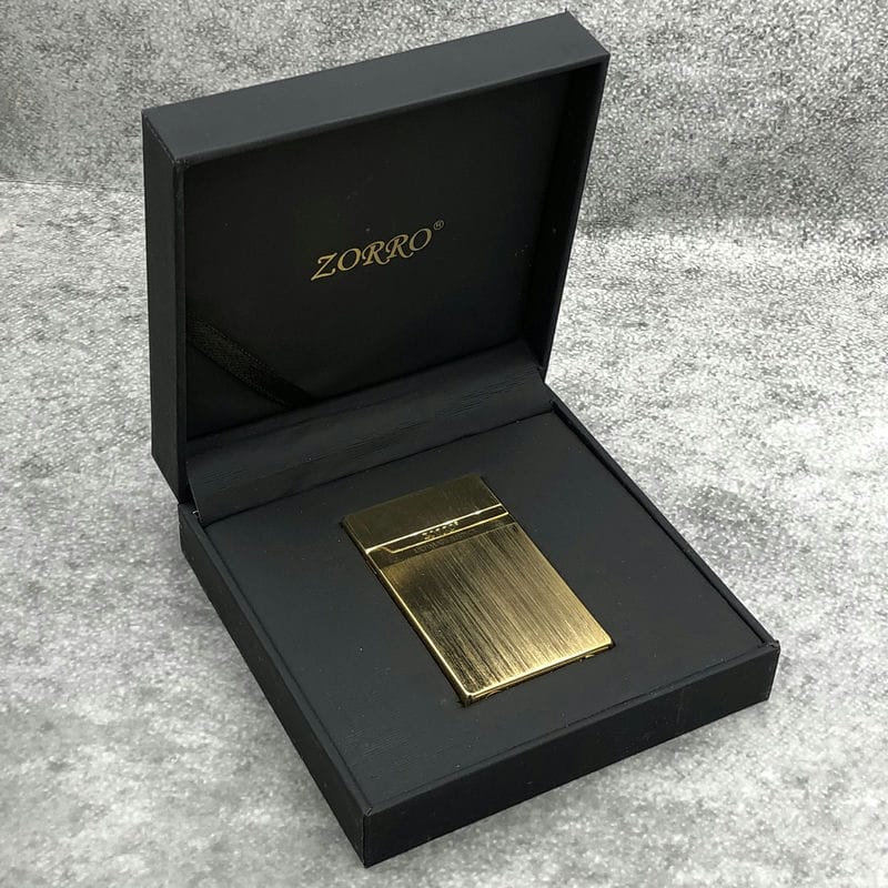 Bật lửa Zorro Vintage Kẻ Xước Vàng - Z643-001 - Hình ảnh 4