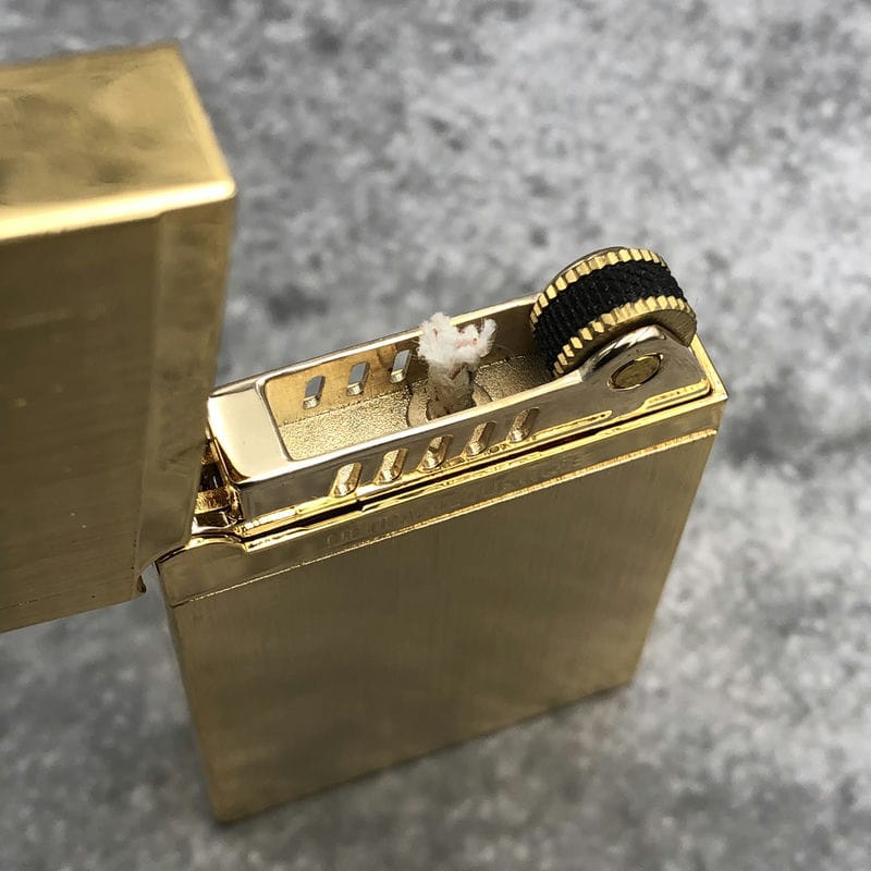 Bật lửa Zorro Vintage Kẻ Xước Vàng - Z643-001 - Hình ảnh 7